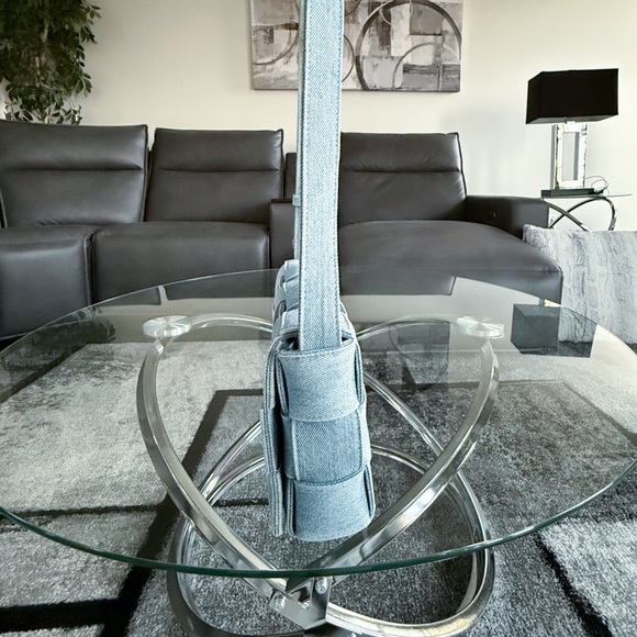 Authentic Bottega Veneta Denim Maxi Intrecciato Cassette Crossbody Bag - Picture 4 of 8